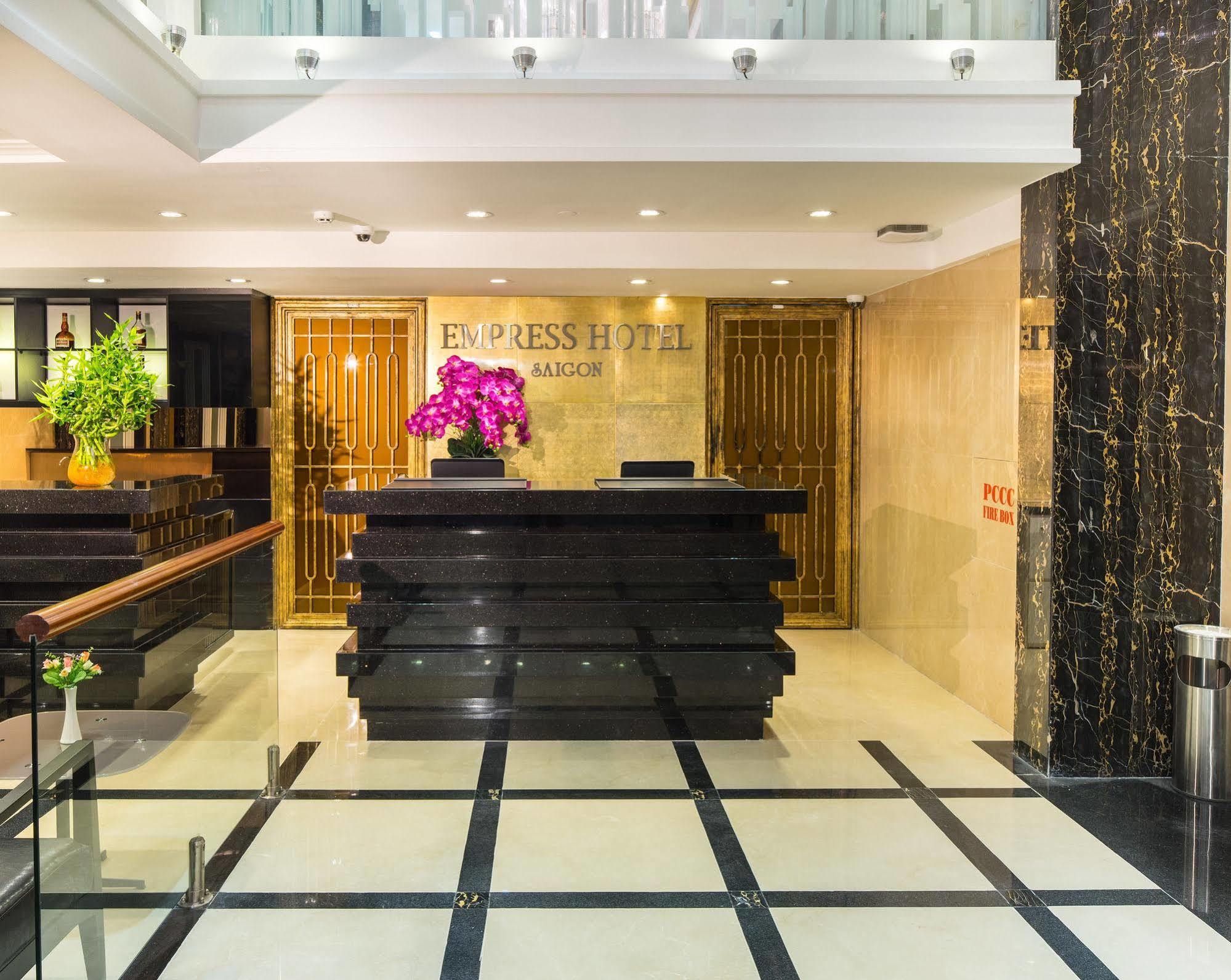 Empress Hotel Хошимин Екстериор снимка